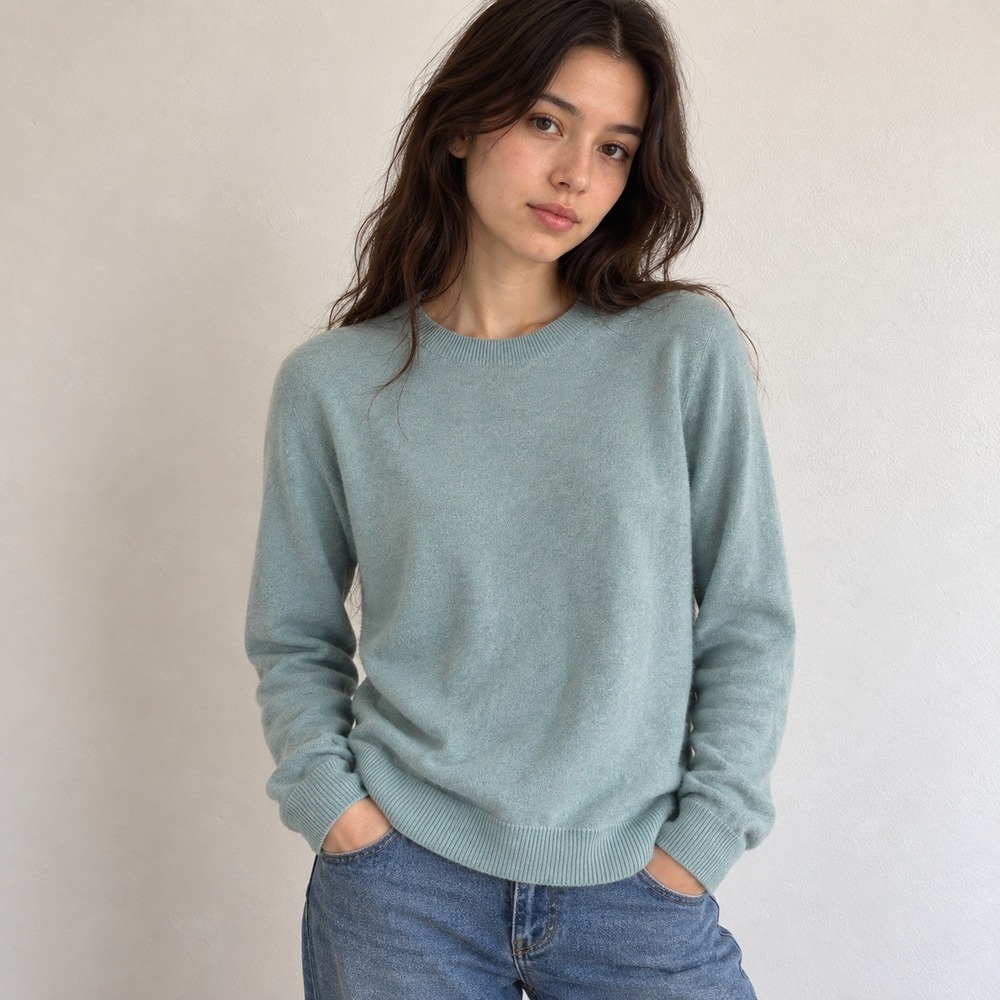 Uniqlo Women Sweater Small Blue Cashmere Crew Neck Long Sleeve Minimalist Luxury